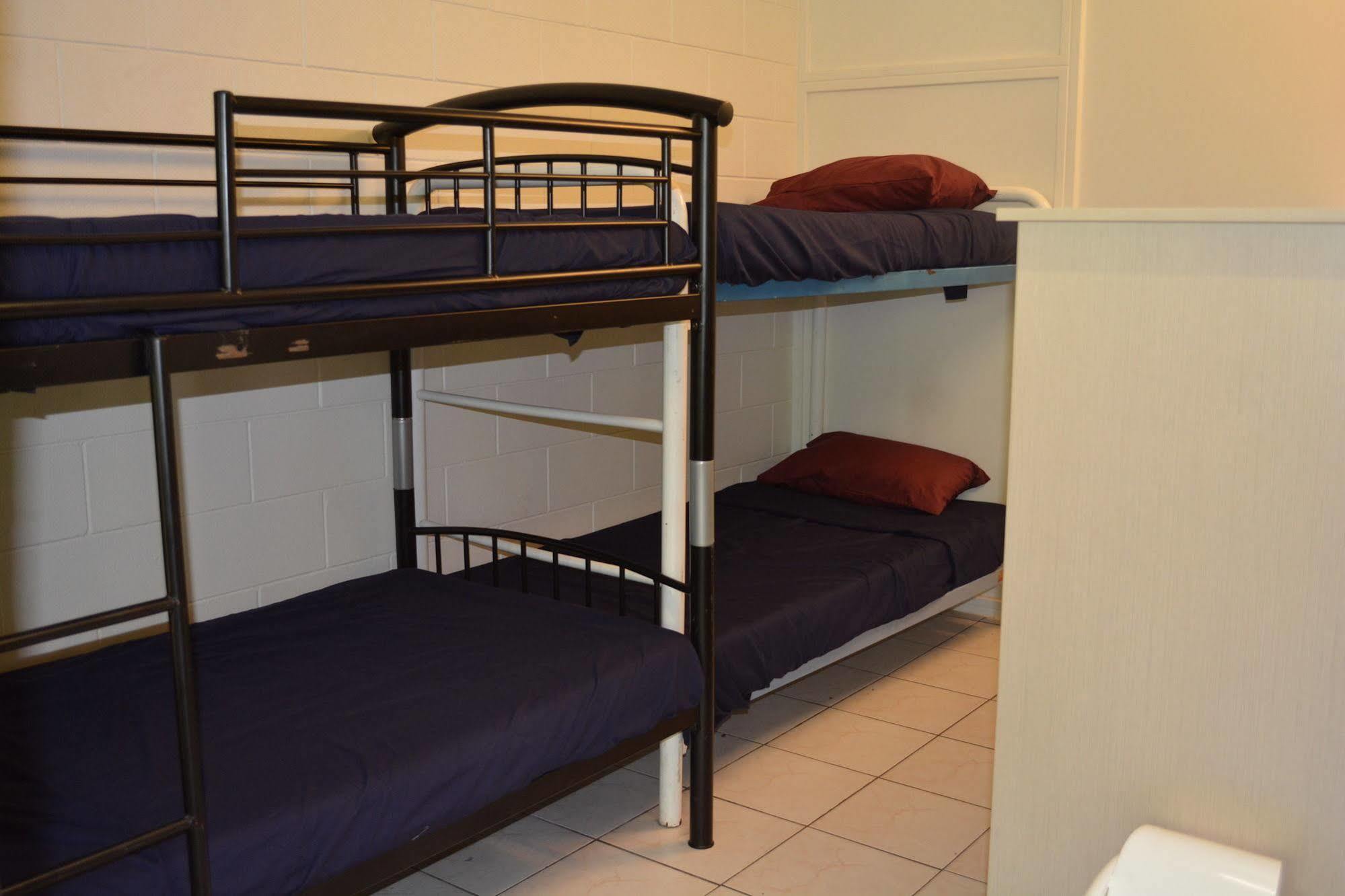 Frogs-Hollow Backpackers Darwin Esterno foto